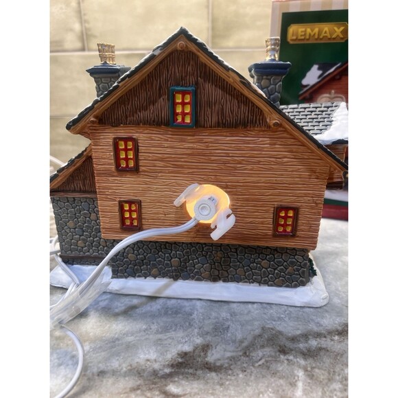 Lemax Vail Village  Johann’s Chalet-Inn Porcelain Village 2011 Chalet Inn RARE - Picture 8 of 15